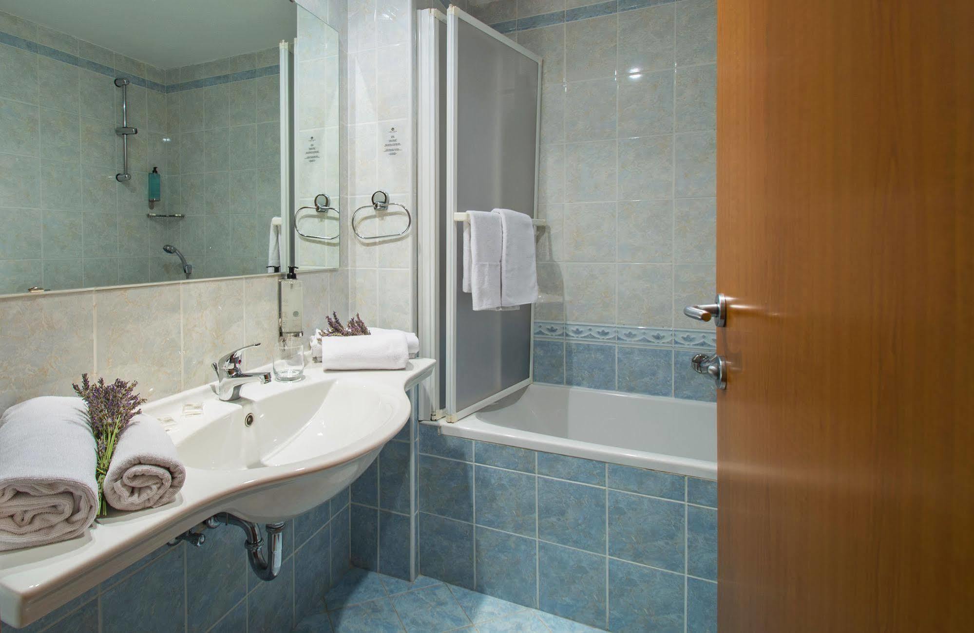 Hotel Amfora Rabac Eksteriør billede